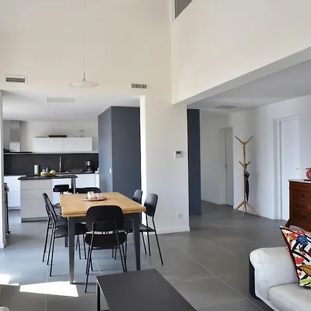 Of House With Sea View 50m From The Apartment *