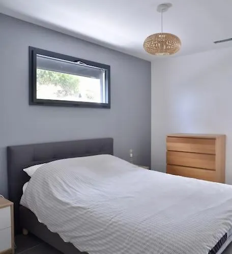 Of House With Sea View 50m From The דירה לה לבאנדו