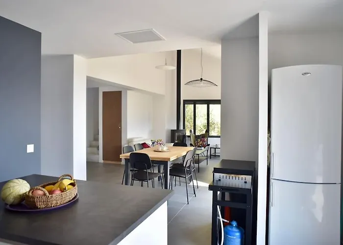 Of House With Sea View 50m From The דירה לה לבאנדו